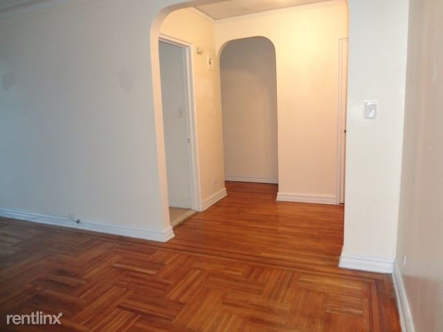 Primary Photo - 4709 Skillman Ave
