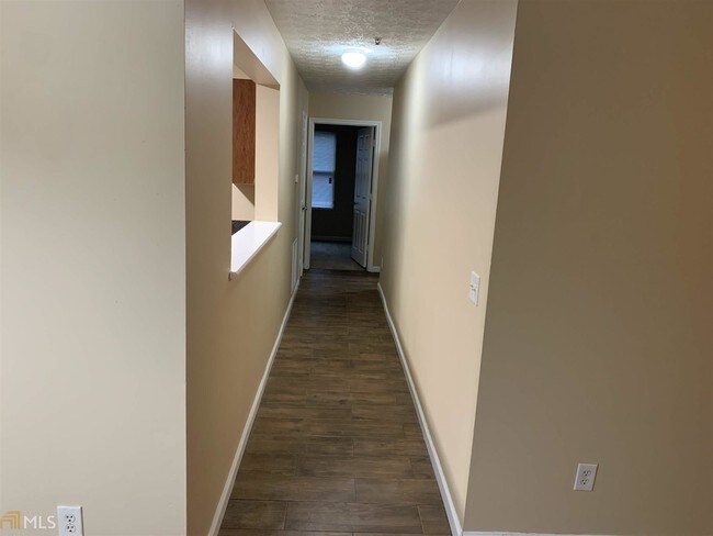 Building Photo - 14103 Fairington Ridge Cir