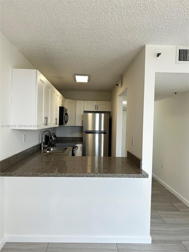 Foto del edificio - 1700 NW N River Dr