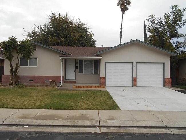 Building Photo - 5777 Mohican Dr
