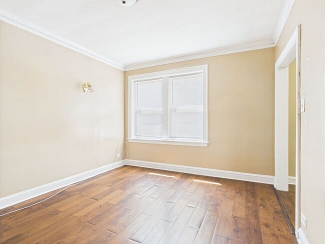 Building Photo - 4338 W Kamerling Ave