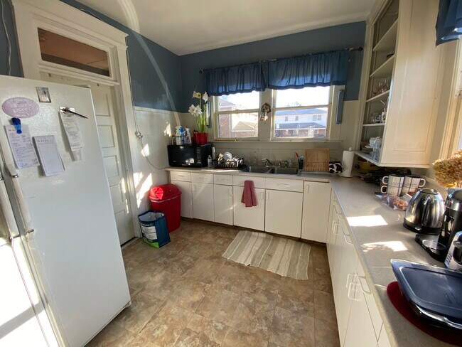 Foto del edificio - 280 Pleasant St