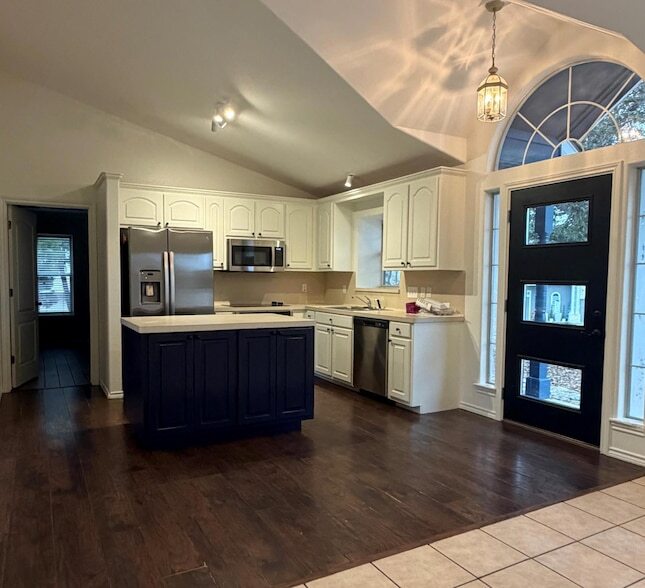 Foto del edificio - 414 Summit Ridge Dr N