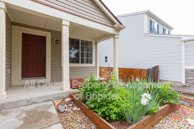 Foto del edificio - 1819 Fountain Ct