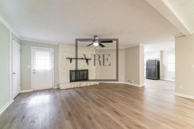 Foto del edificio - 4681 E Glen Ridge Cir