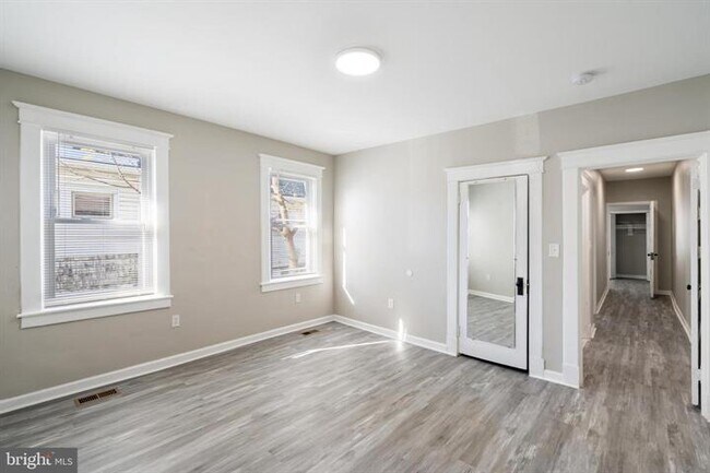 Building Photo - 3408 W Forest Park Ave