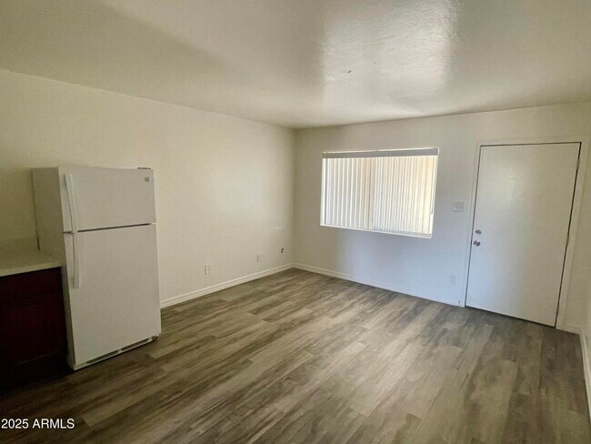 Foto del edificio - 2301 N 28th St