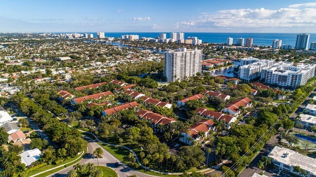 Foto del edificio - 3101 Port Royale Blvd