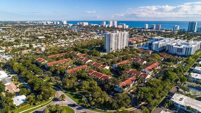 Building Photo - 3101 Port Royale Blvd