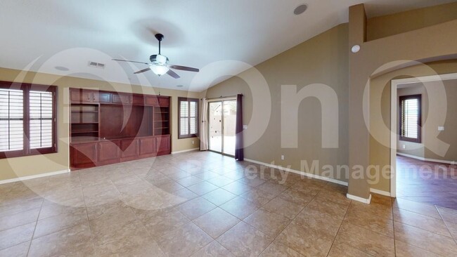 Foto del edificio - 3424 E Crescent Way