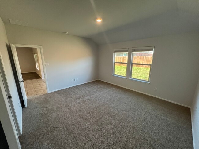 Dormitorio principal - 811 Wolf Creek Dr