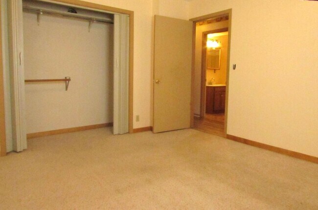 Dormitorio uno - 715 Witter St
