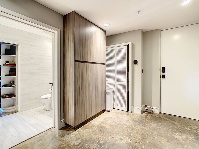 Building Photo - Fully Furnished 2bed/2bath/2parking Executive Accommodations. Housekeeping and Utilities Included.