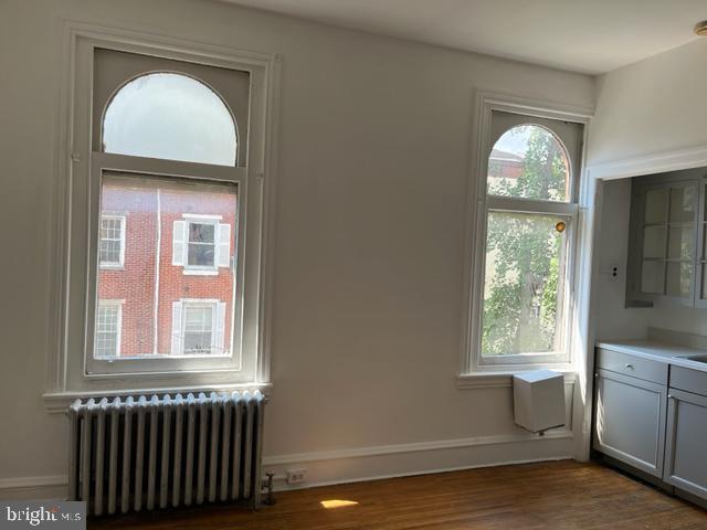 Building Photo - 423 S 15th St