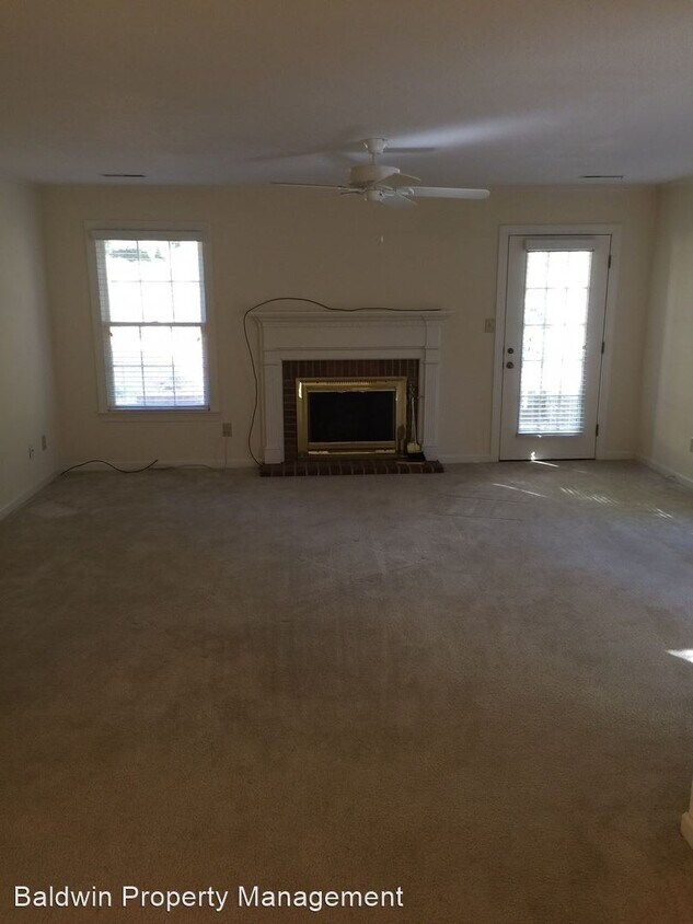 Building Photo - 2 br, 2 bath House - 701 DEVON COURT