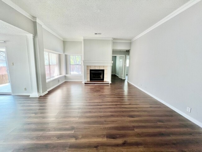Building Photo - 8626 Serene Ridge Dr