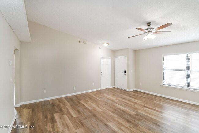 Foto del edificio - 7625 Ginder Ct