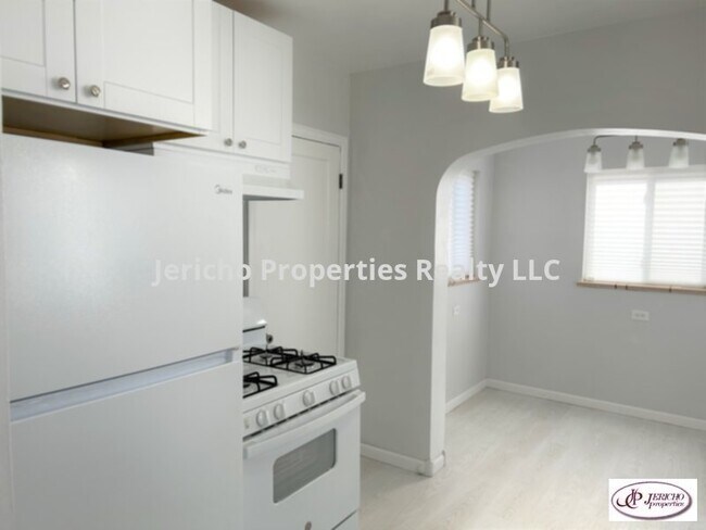 Foto del edificio - Updated West Denver Ranch w/ basement - 2 ...