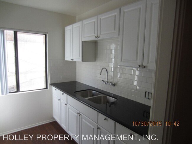 Building Photo - 115 S Barrington Pl