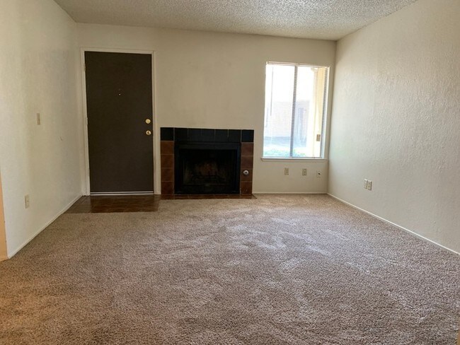 Foto del edificio - 2 Bed, 2 Bath unit on County Center!