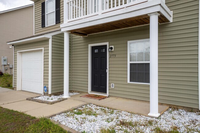 Foto del edificio - 2773 Old Field Rd