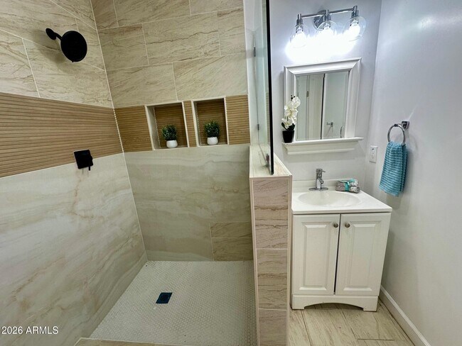 Foto del edificio - 3125 E Oak St