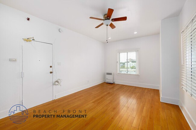 Foto del edificio - 463 South Hartford Ave.