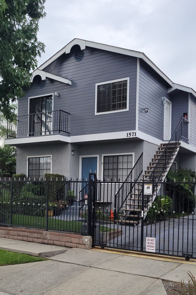 Street view - 1571 W 207th St