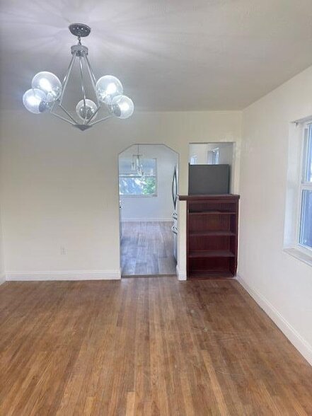 Foto del edificio - 1709 N J St