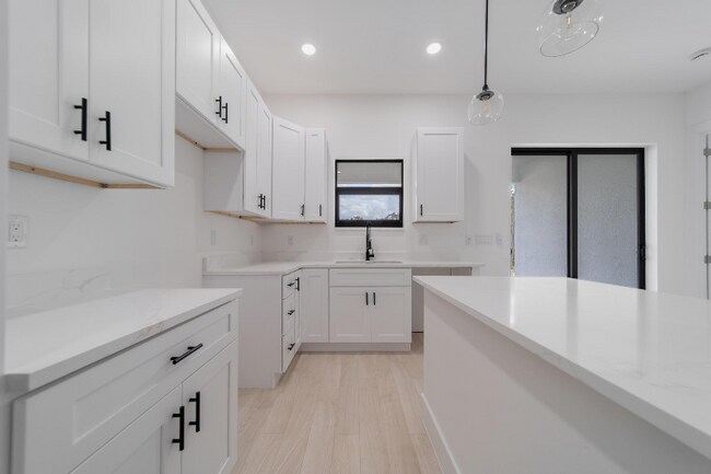 Foto del edificio - 539 Ladd St