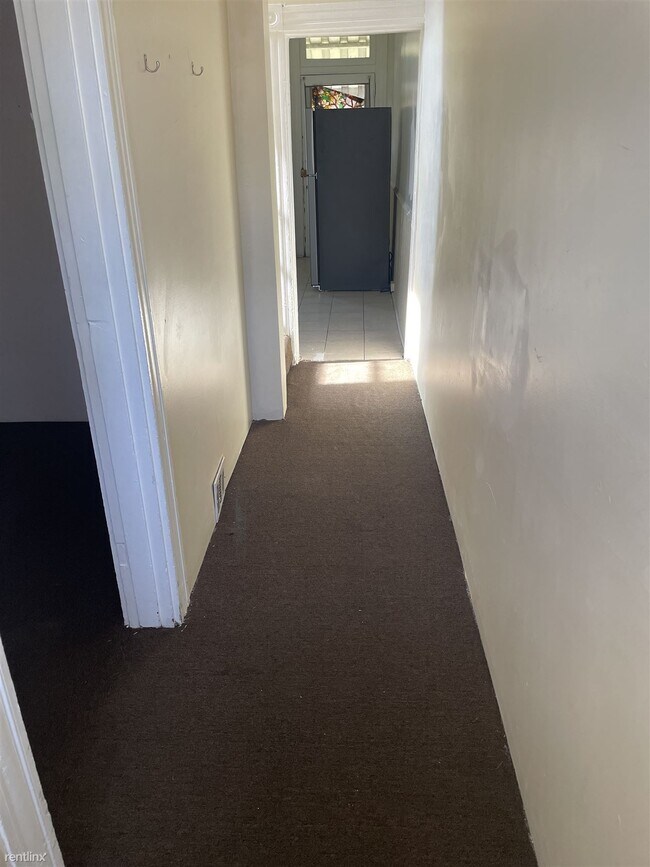 Foto del edificio - 4 br, 1 bath Duplex - 9 Plough Street