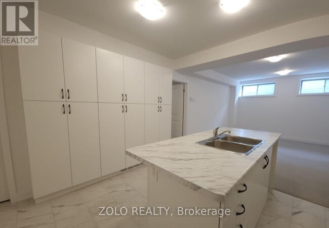 Building Photo - 122 Franklin Trail