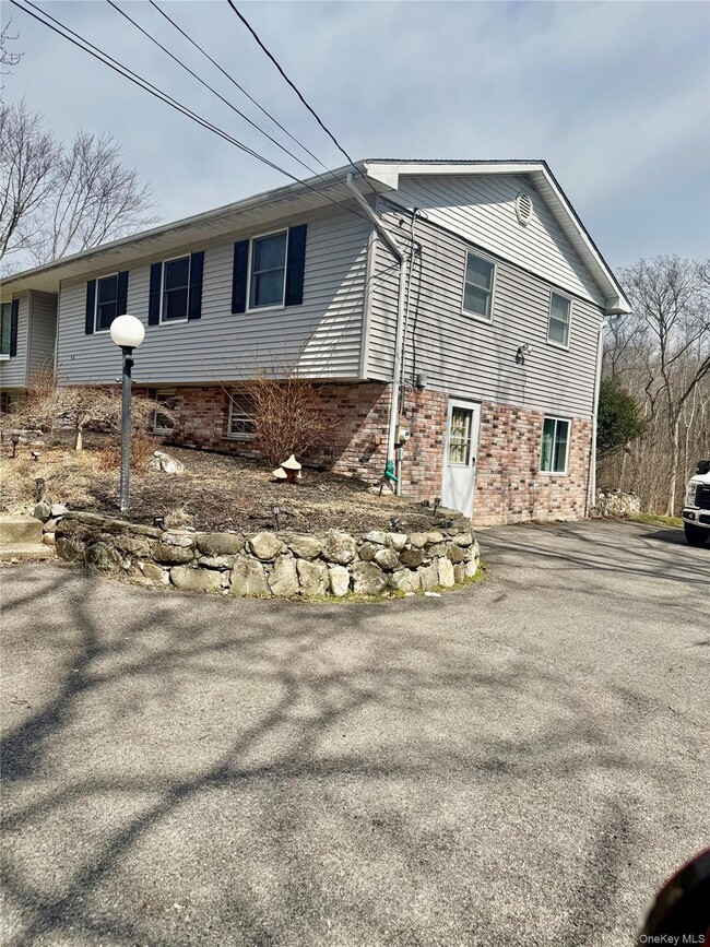 Building Photo - 14 Alary Rd