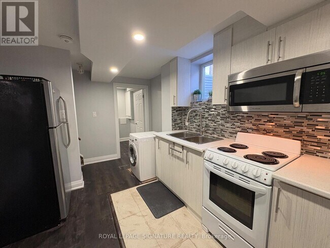 Photo du bâtiment - 731 Bennett Blvd