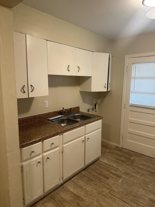 Foto del edificio - 3194 Allison Ave