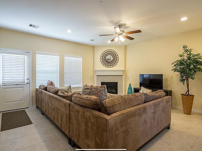 Foto del edificio - 7923 Ashford Trace Dr