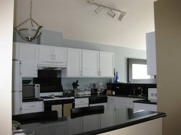 Building Photo - 3354 Ravinia Cir