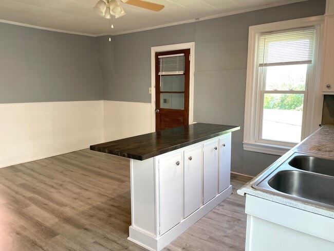 Kitchen - 520 Main St
