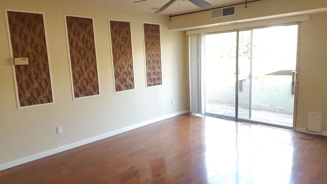 Foto del edificio - Popular Complex, One Bedroom One Bath Affo...