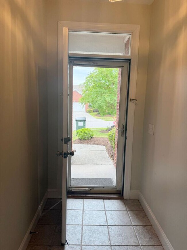 Foto del edificio - Marsh Oaks Marymount patio home with a one car garage Porter’s neck location