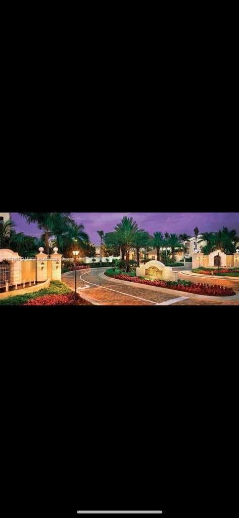 Building Photo - 2200 E Preserve Way