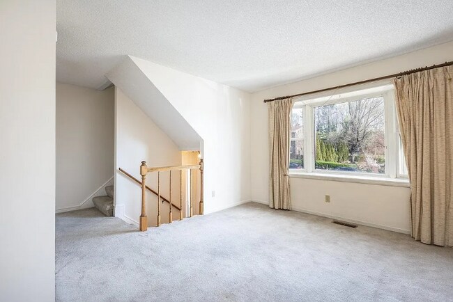 Foto del edificio - 163 Wakefield Pl