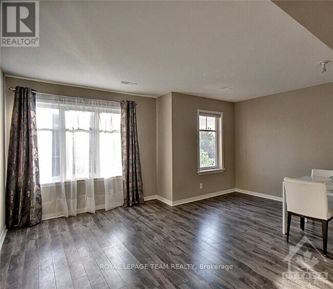 Building Photo - 109 Keltie Private