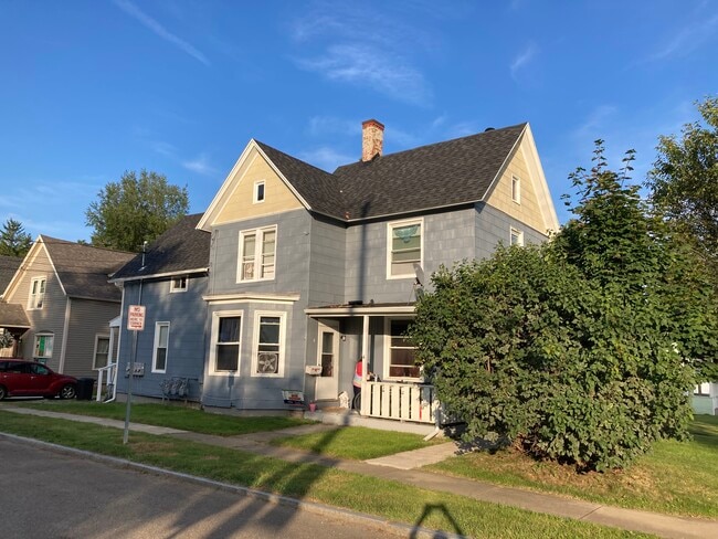 Building Photo - 37 E Main St