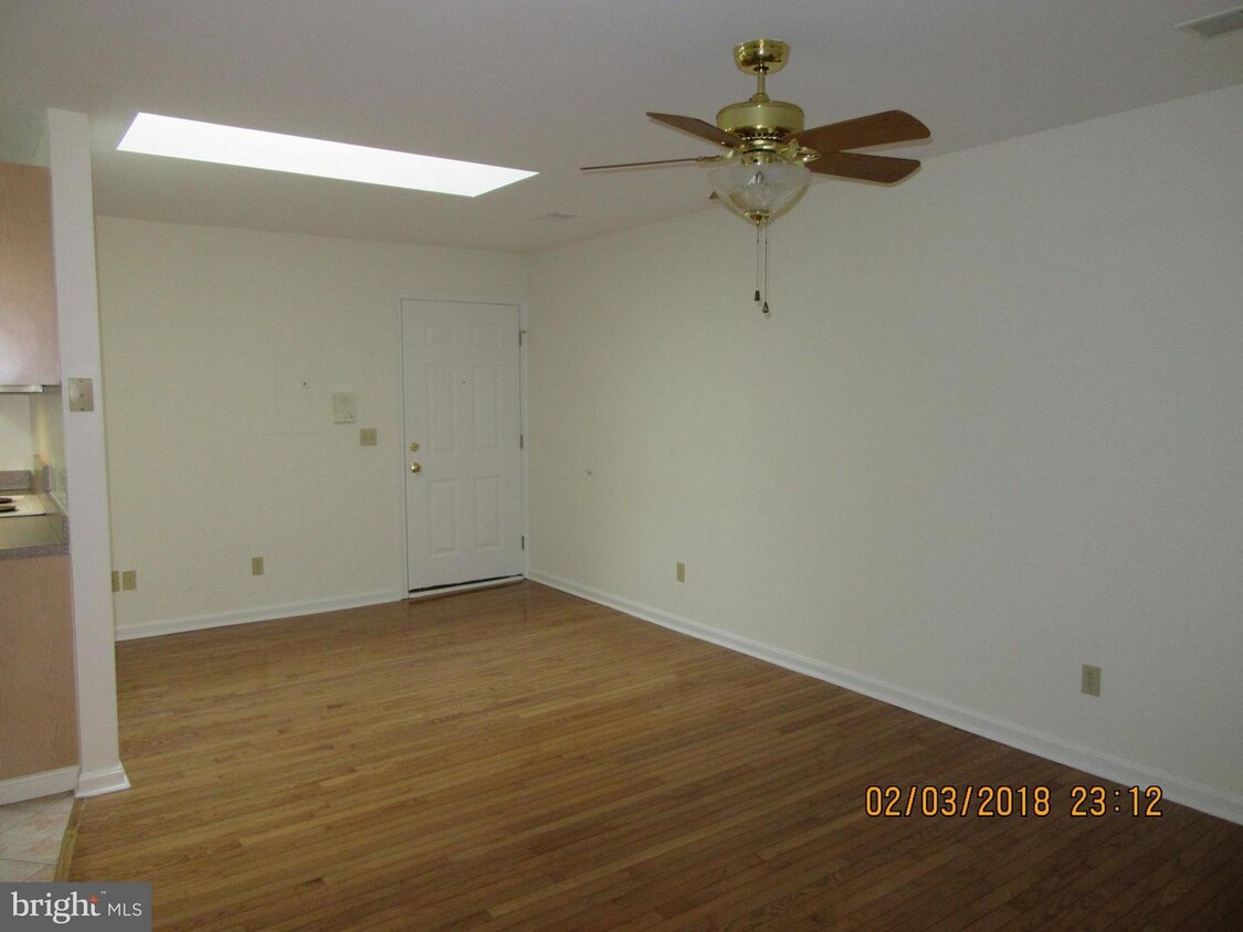 Primary Photo - 132 N Loudoun St