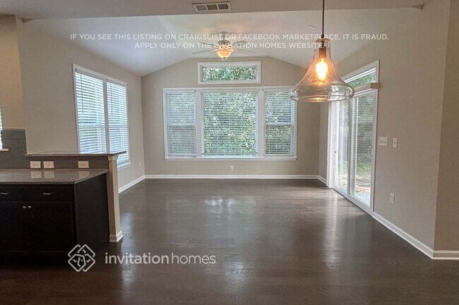 Foto del edificio - 2424 Steinbeck Ln