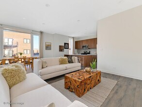 Building Photo - North Oak Lofts