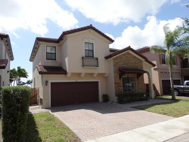 Foto del edificio - 671 SE 37th Pl