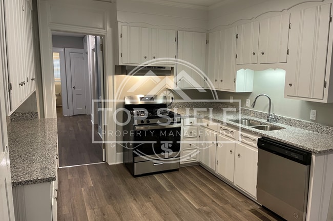 Building Photo - 362 Buford Pl