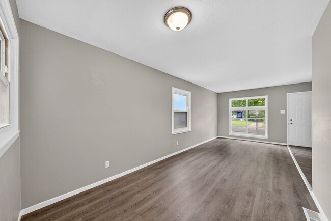 Foto del edificio - 416 Crawford Rd